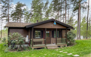 Stunning home in Björketorp with WiFi and 2 Bedrooms, Björketorp